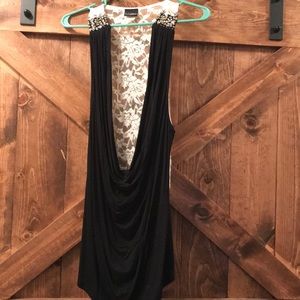 Low cut tank top
